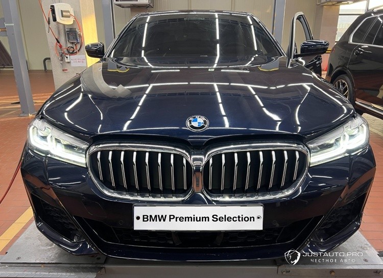 Автомобиль BMW 5-Series