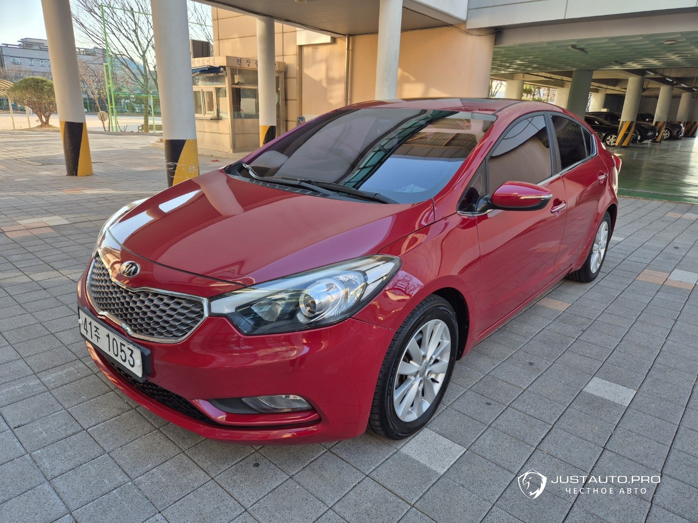 Автомобиль Kia K3