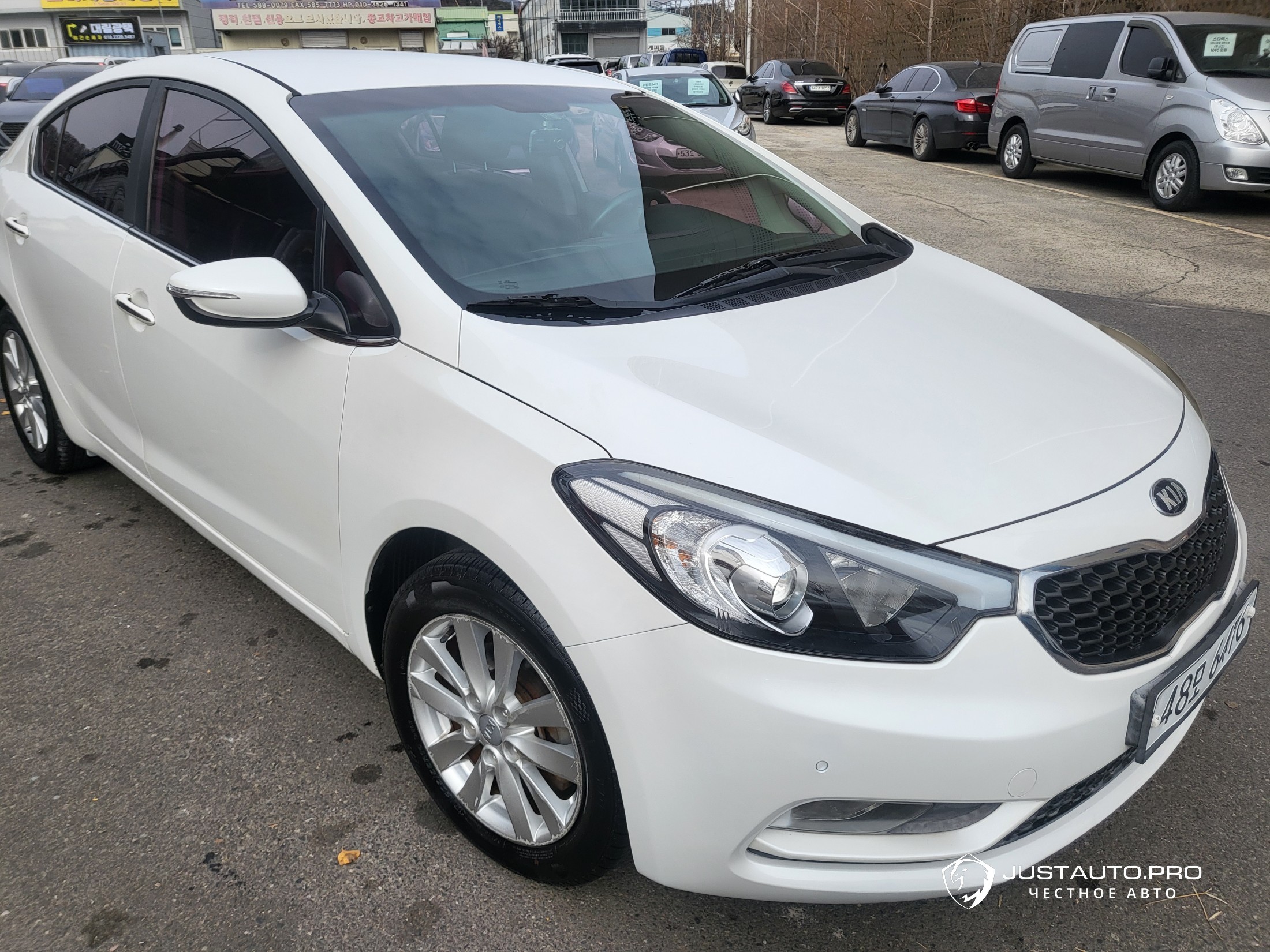 Автомобиль Kia K3