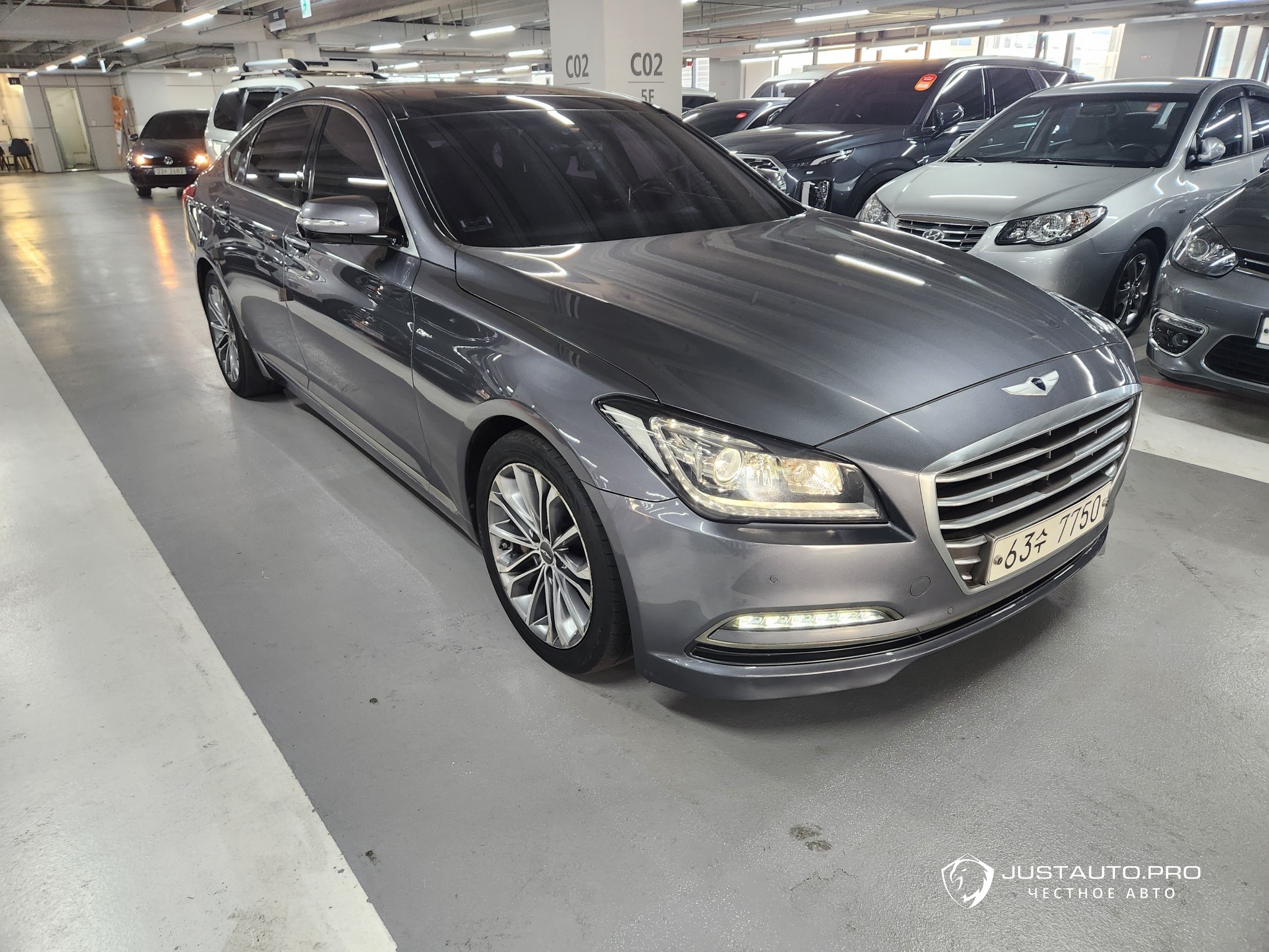 Автомобиль Hyundai Genesis