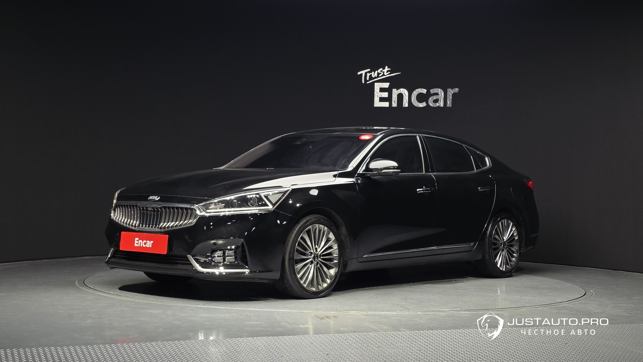 Автомобиль Kia K7