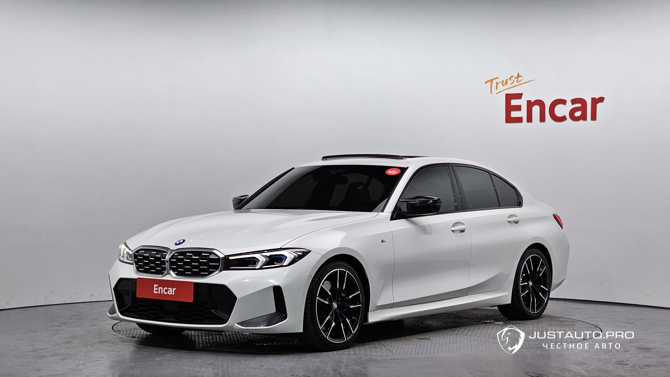 Автомобиль BMW 3-Series