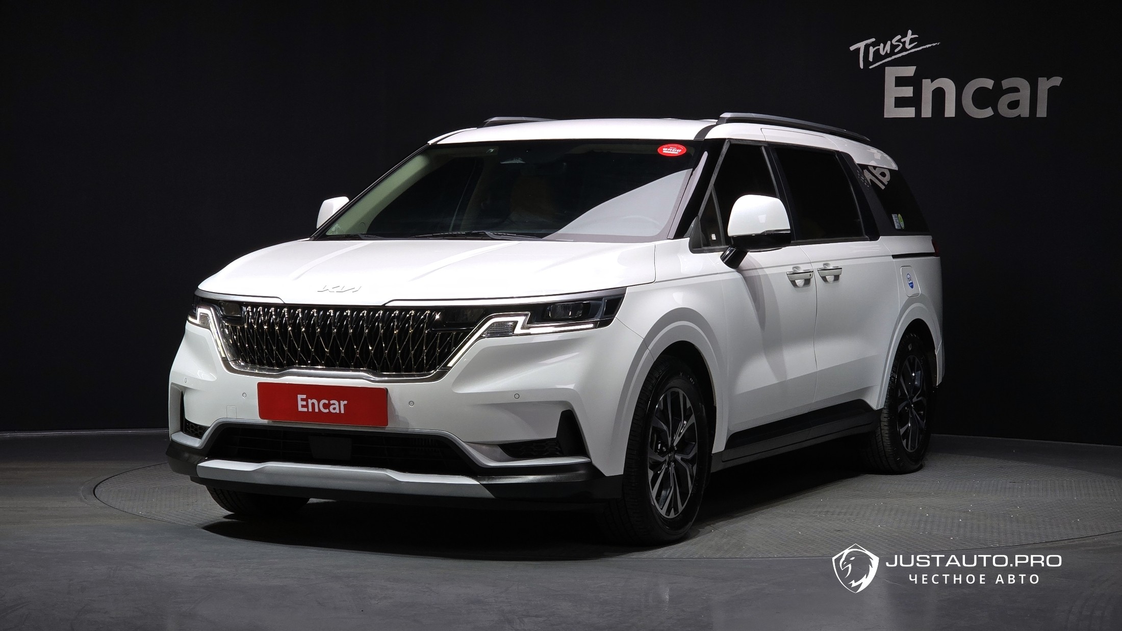 Автомобиль Kia Canival