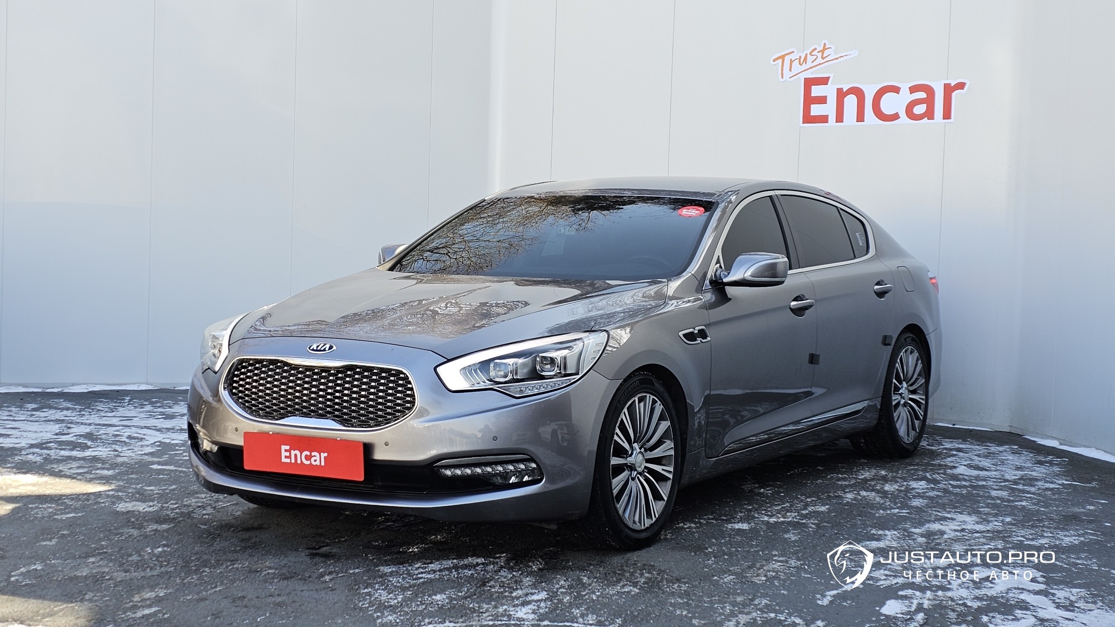 Автомобиль Kia K9