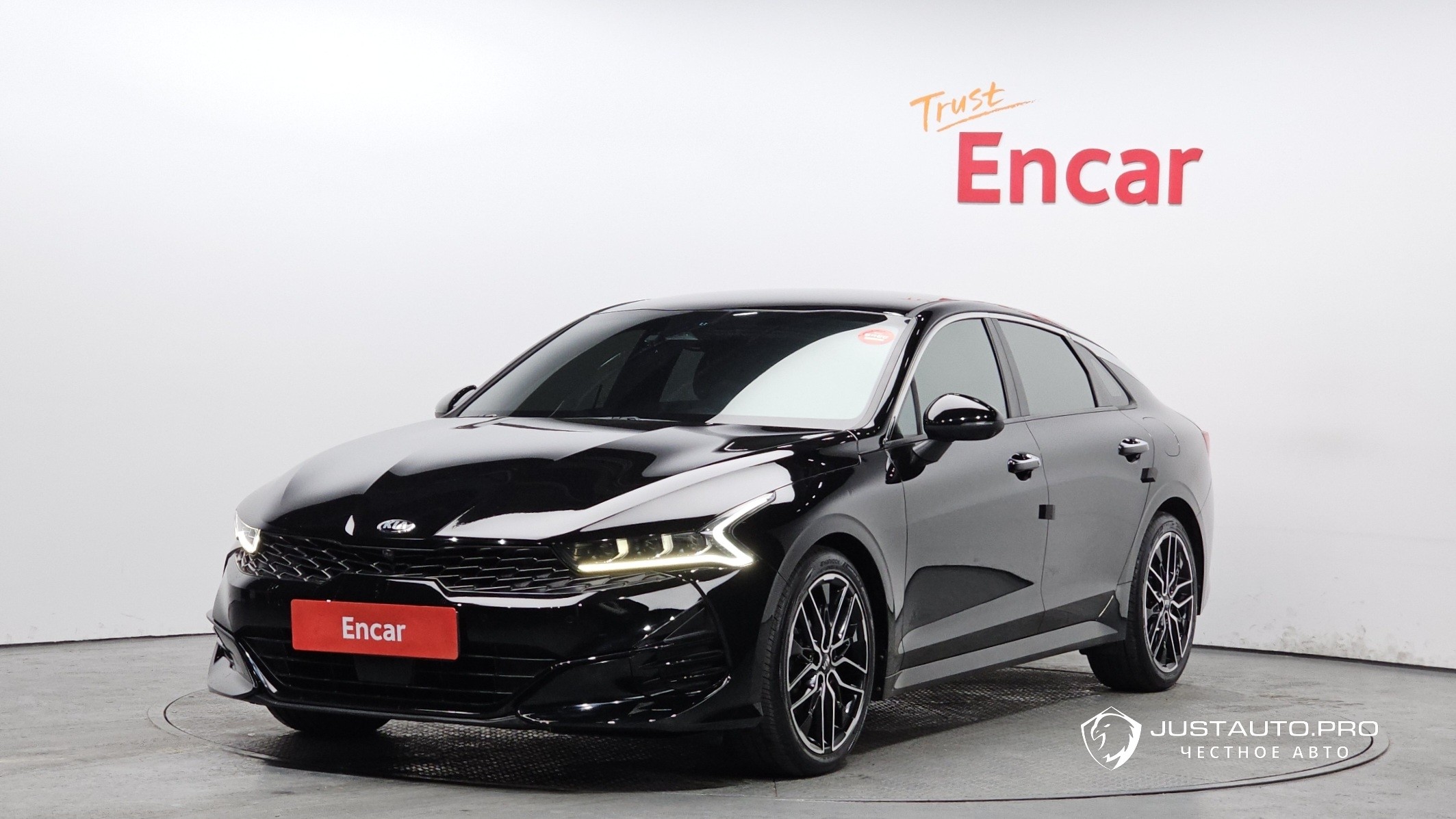 Автомобиль Kia K5