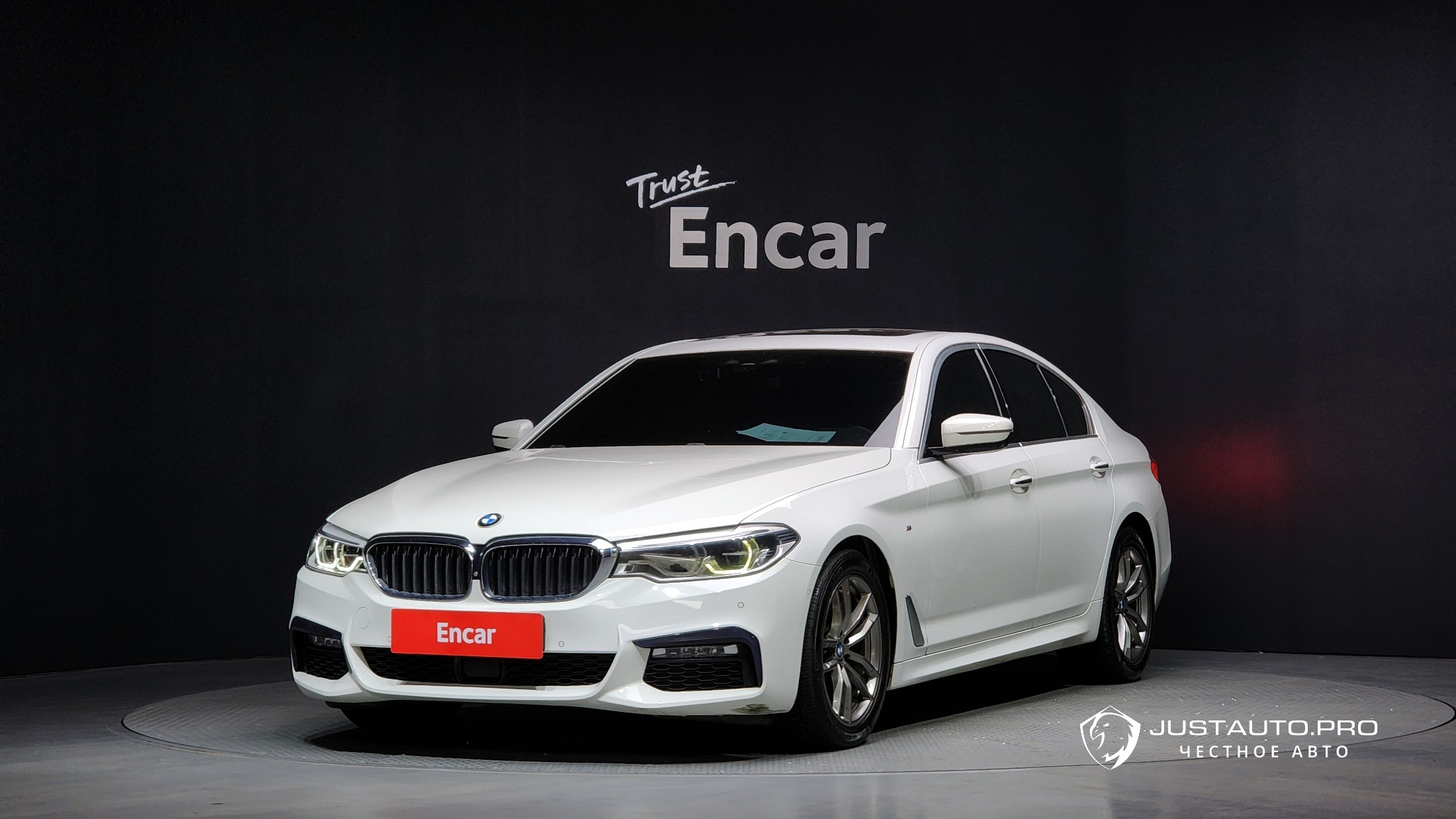 Автомобиль BMW 5-Series