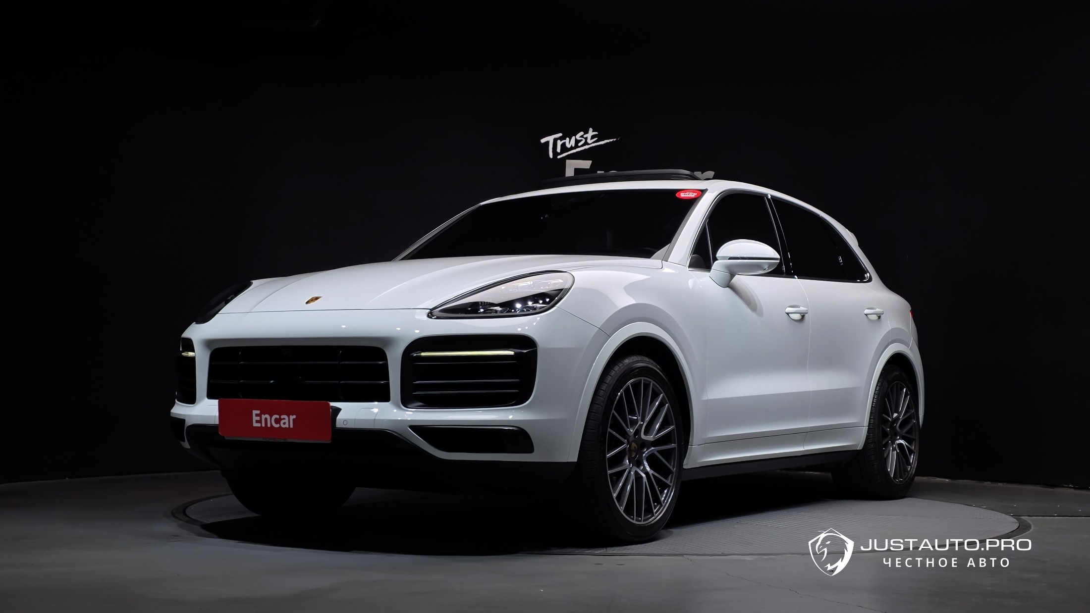 Автомобиль Porsche Cayenne