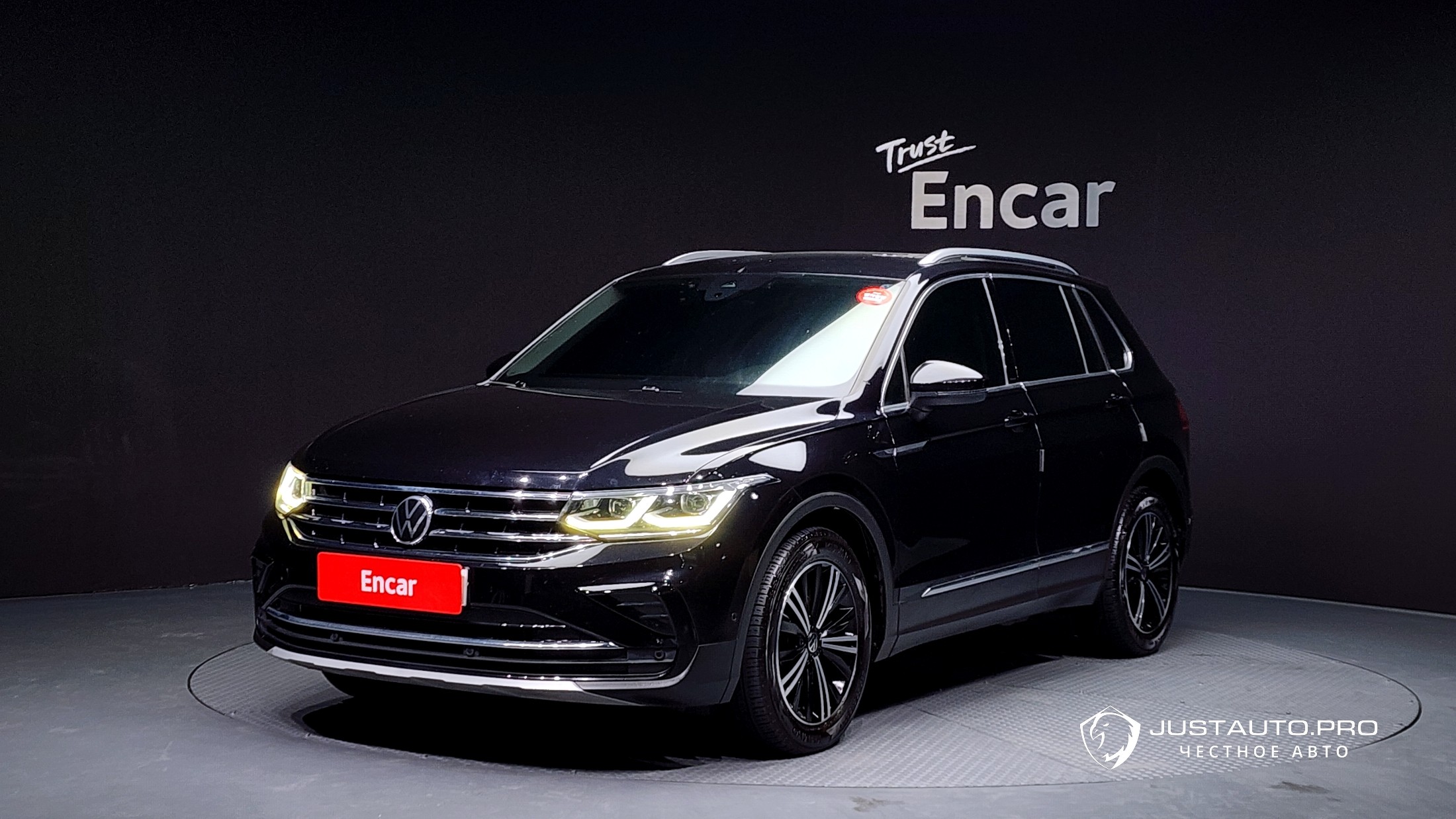 Автомобиль Volkswagen Tiguan