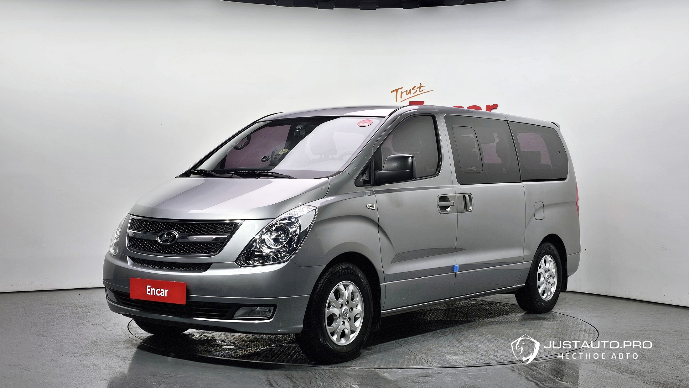Автомобиль Hyundai Starex