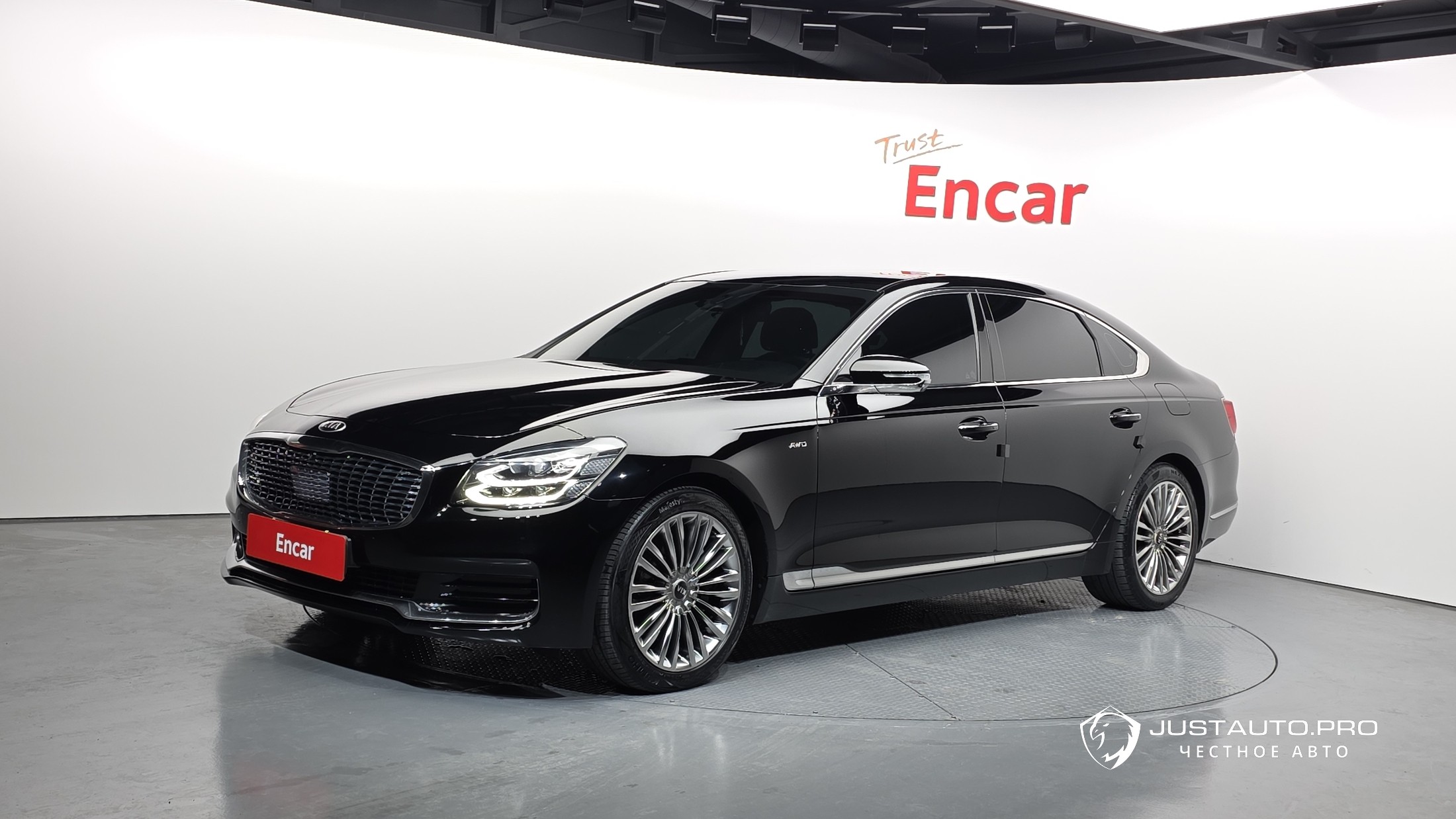 Автомобиль Kia K9