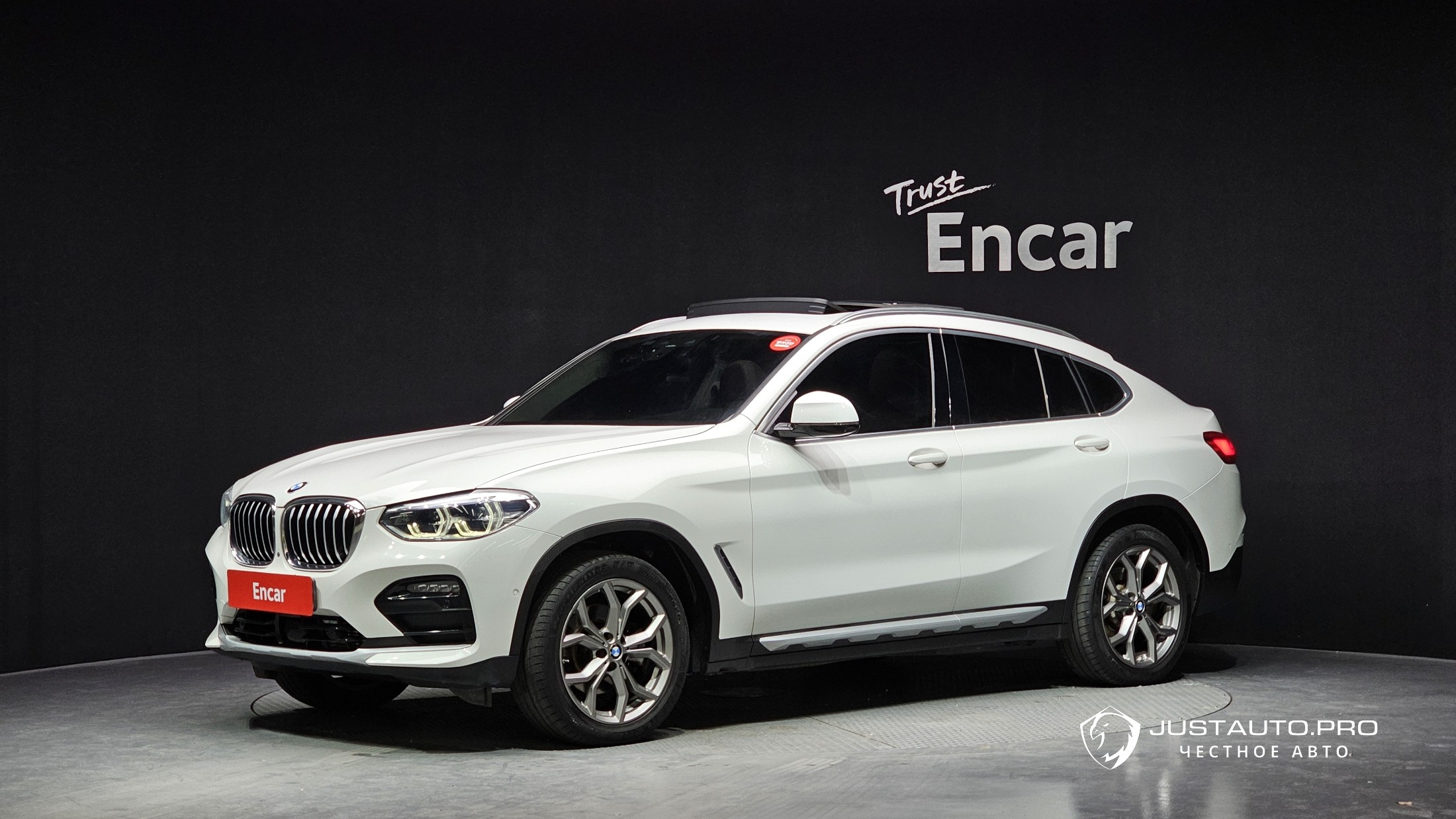 Автомобиль BMW X4