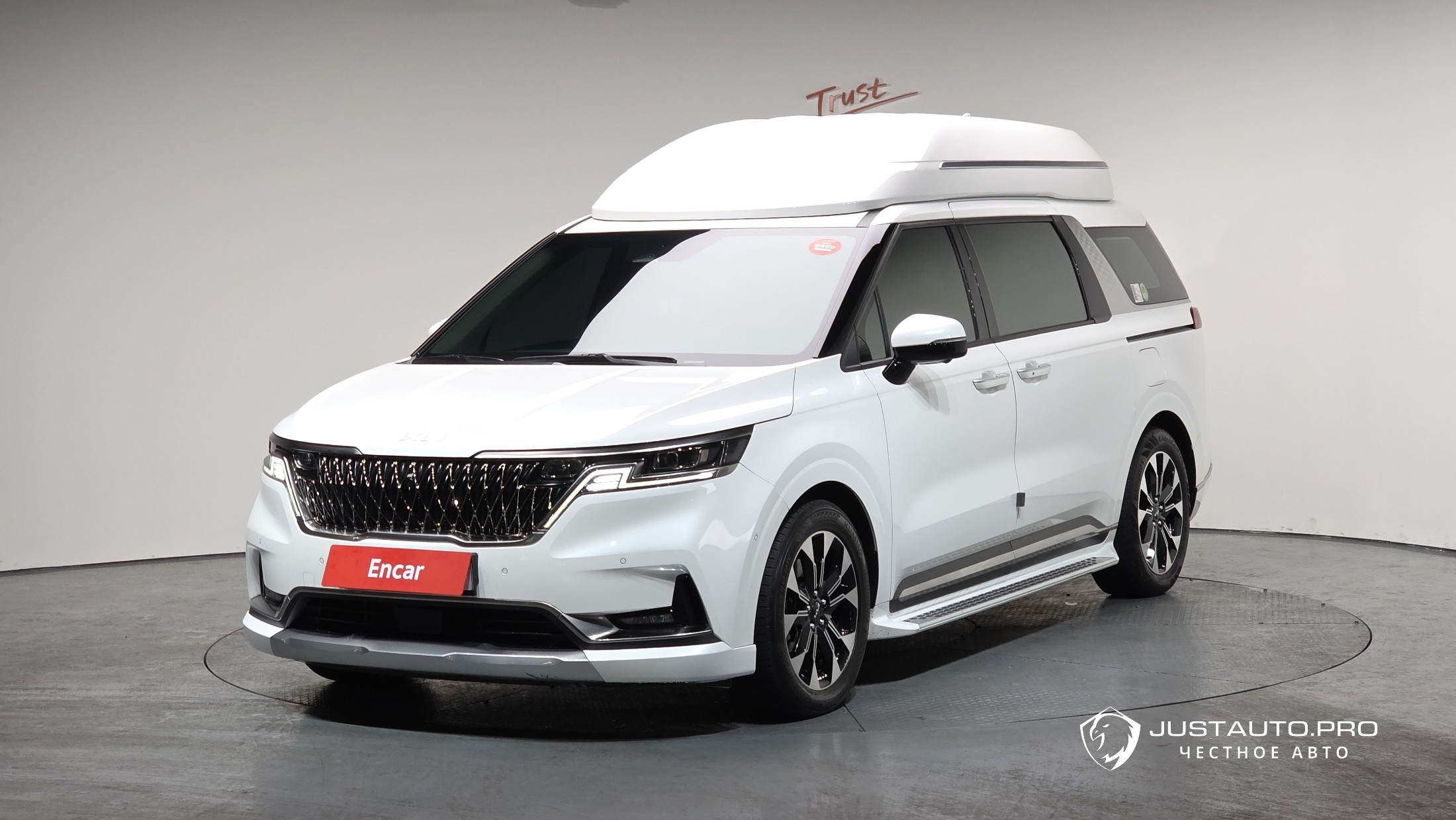 Автомобиль Kia Canival