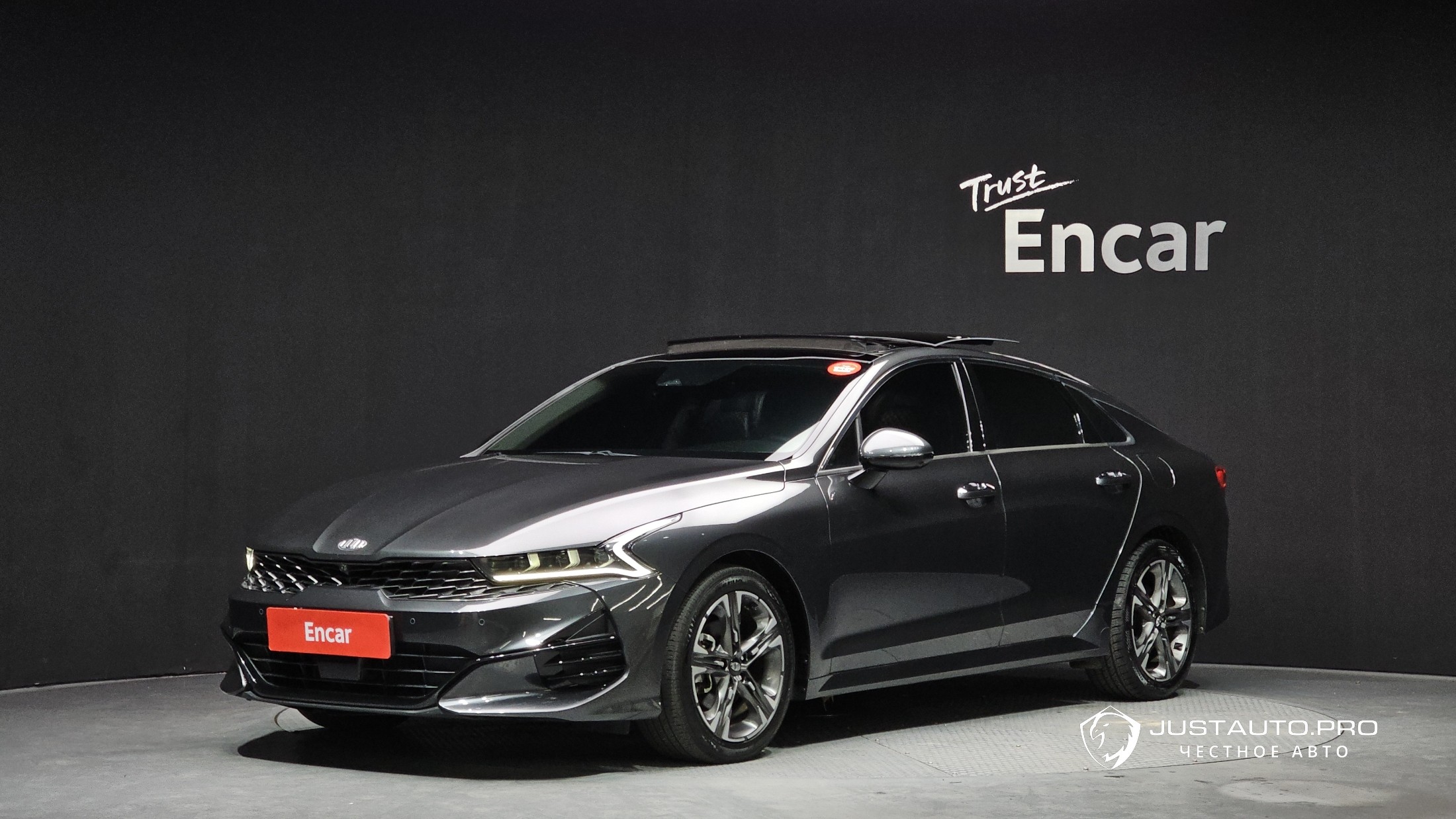 Автомобиль Kia K5