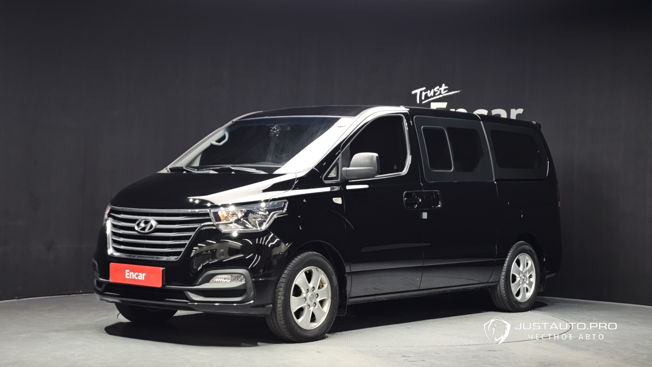 Автомобиль Hyundai Starex