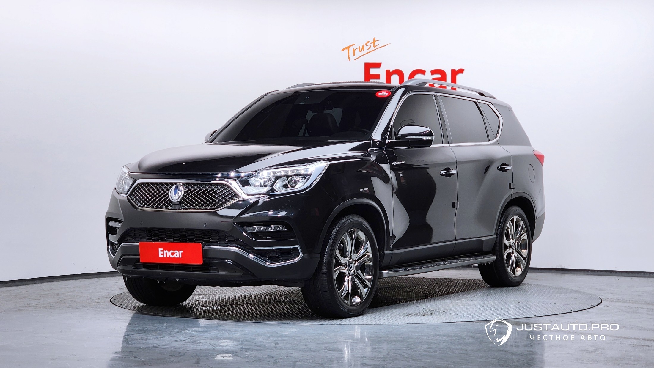 Автомобиль KG_Mobility_Ssangyong Rexton