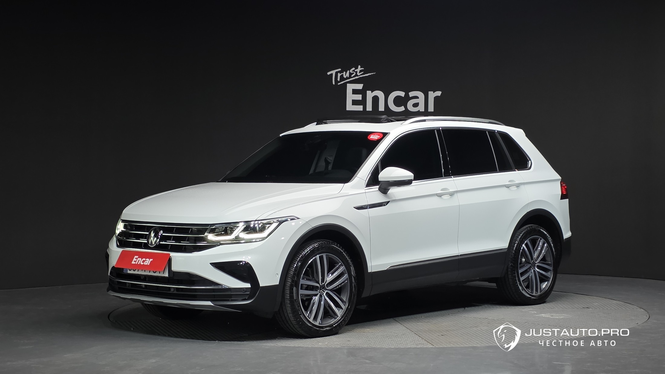 Автомобиль Volkswagen Tiguan