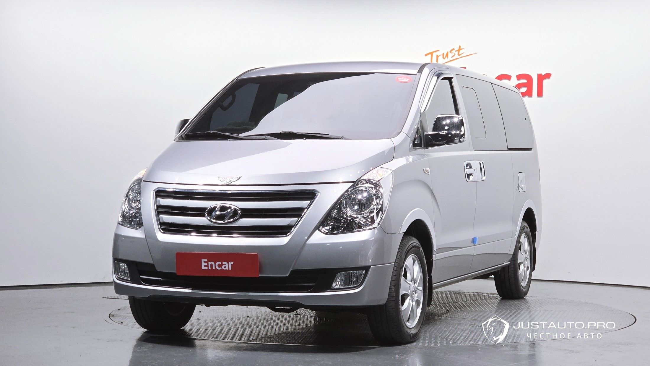 Автомобиль Hyundai Starex