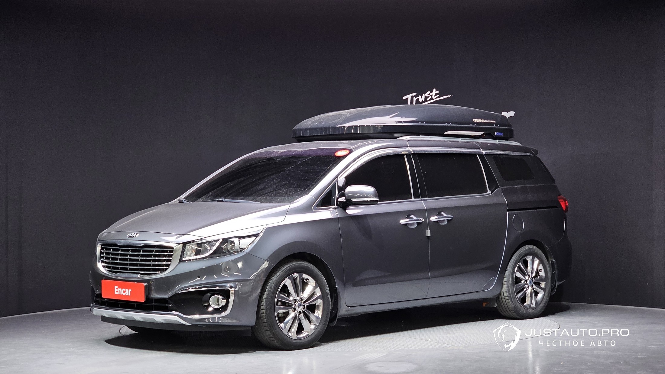 Автомобиль Kia Canival