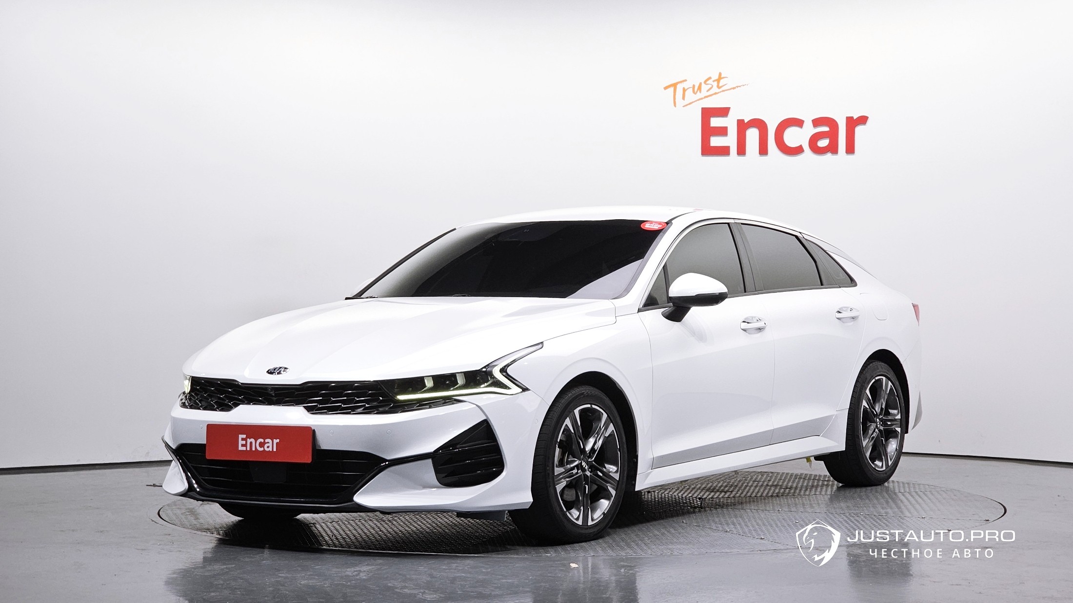 Автомобиль Kia K5