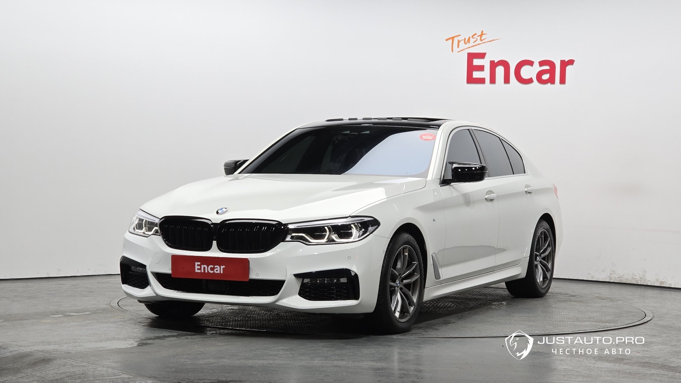 Автомобиль BMW 5-Series