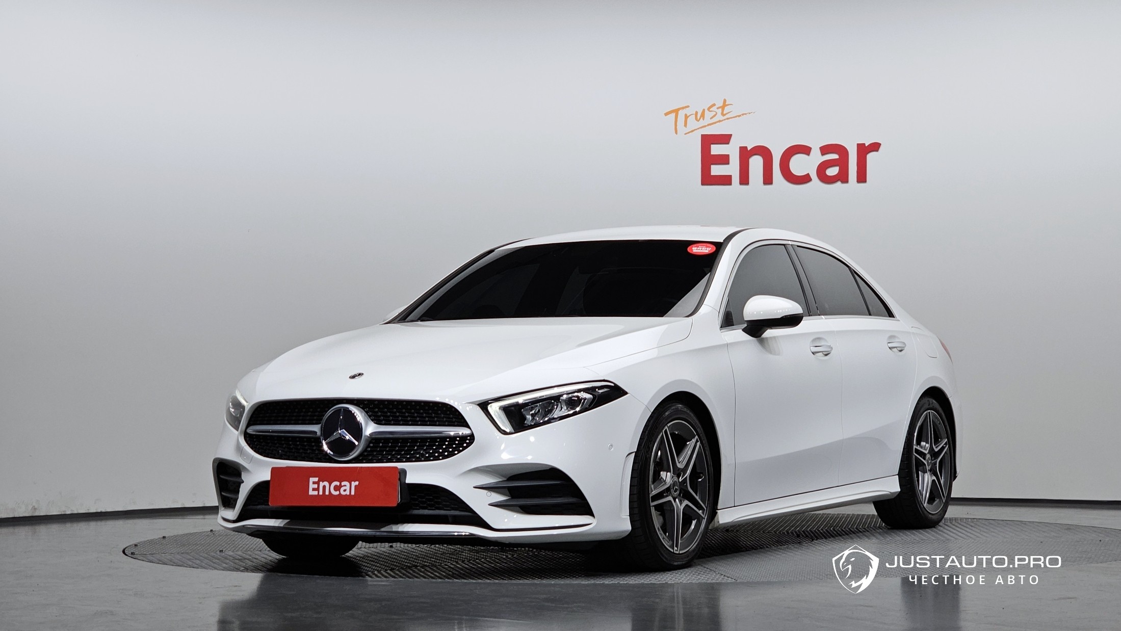 Автомобиль Mercedes-Benz A-Class