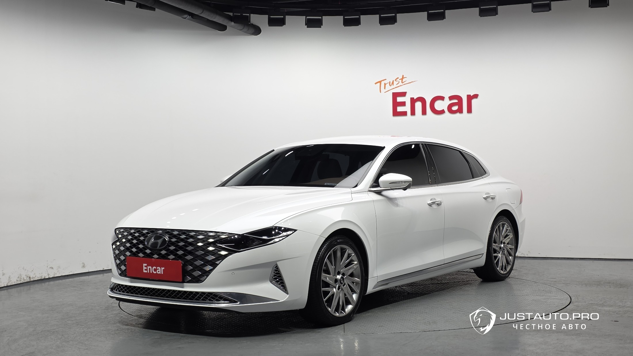 Автомобиль Hyundai Grandeur