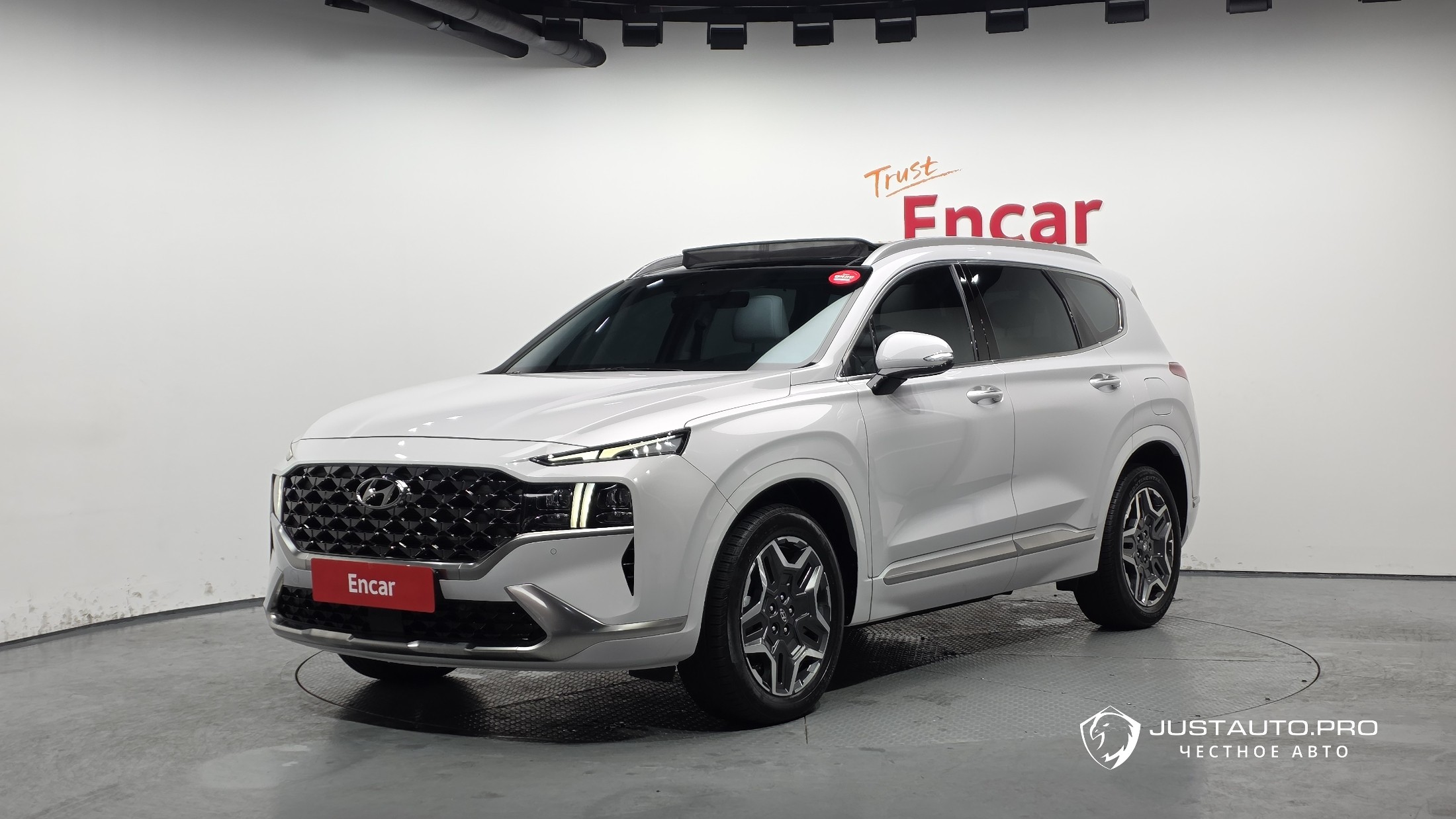 Автомобиль Hyundai Santafe