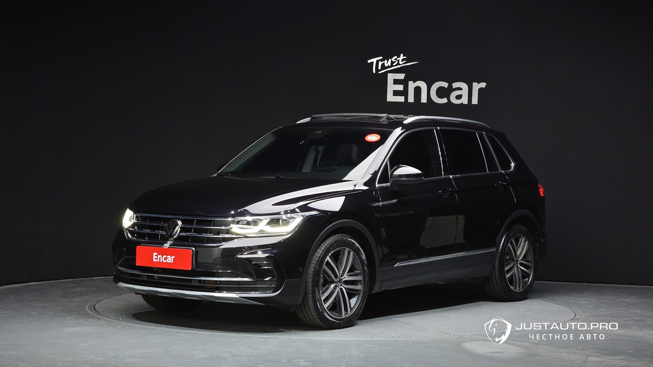 Автомобиль Volkswagen Tiguan