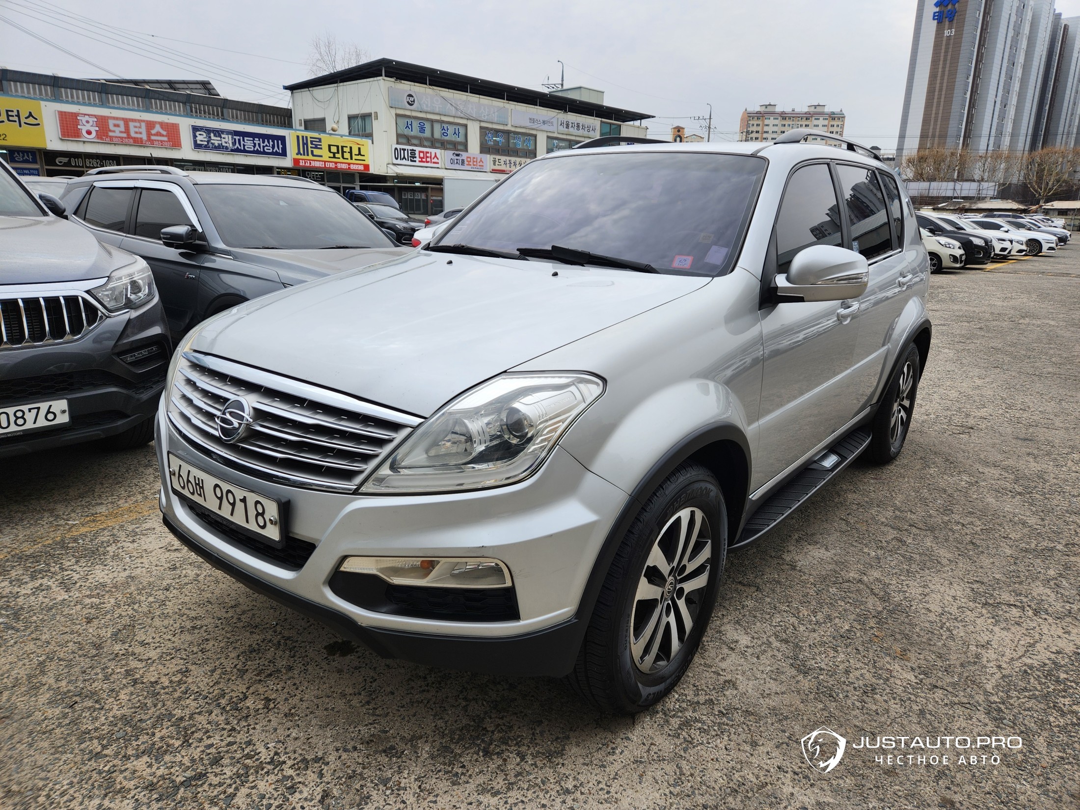 Автомобиль KG_Mobility_Ssangyong Rexton