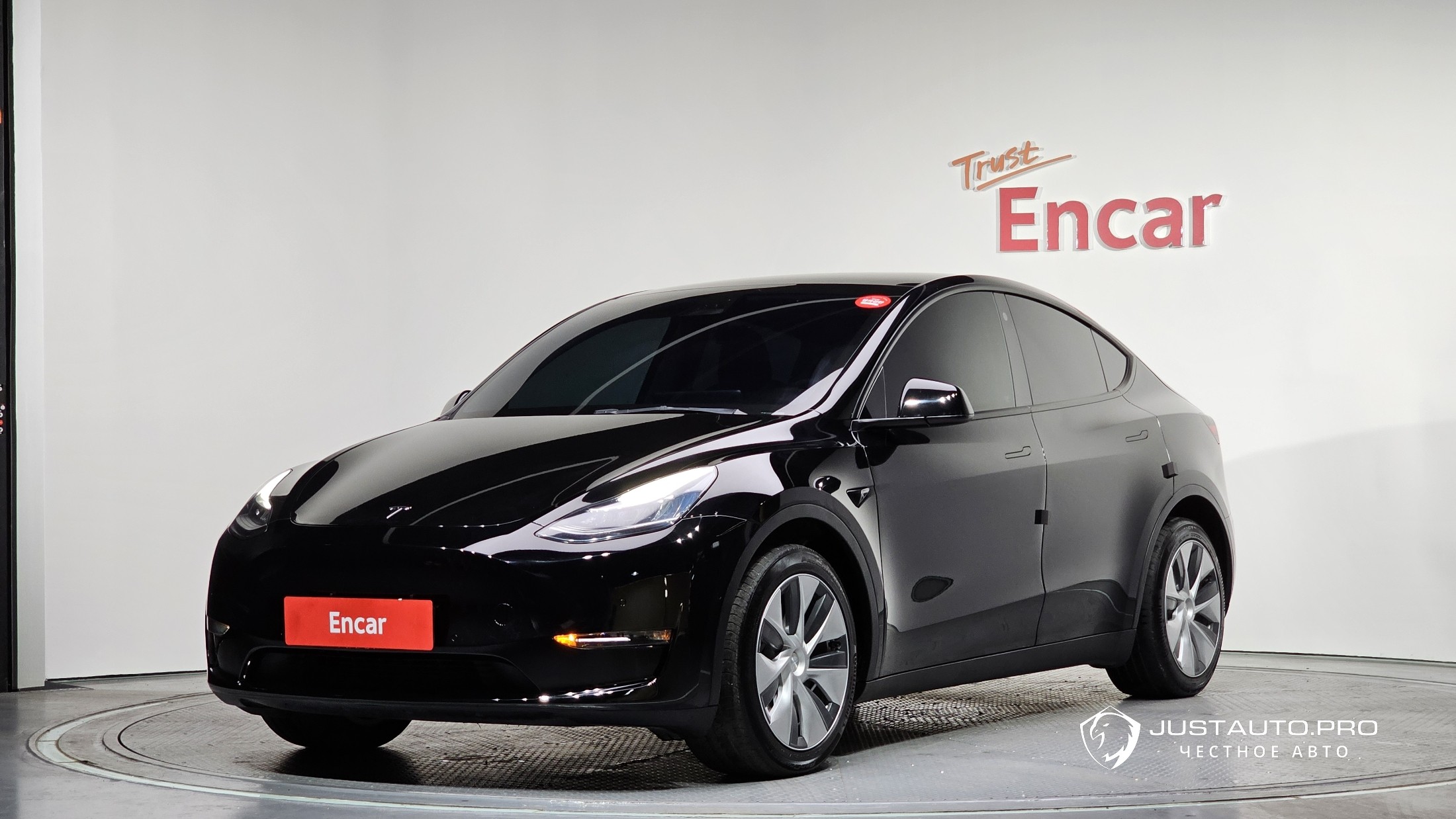 Автомобиль Tesla Model Y