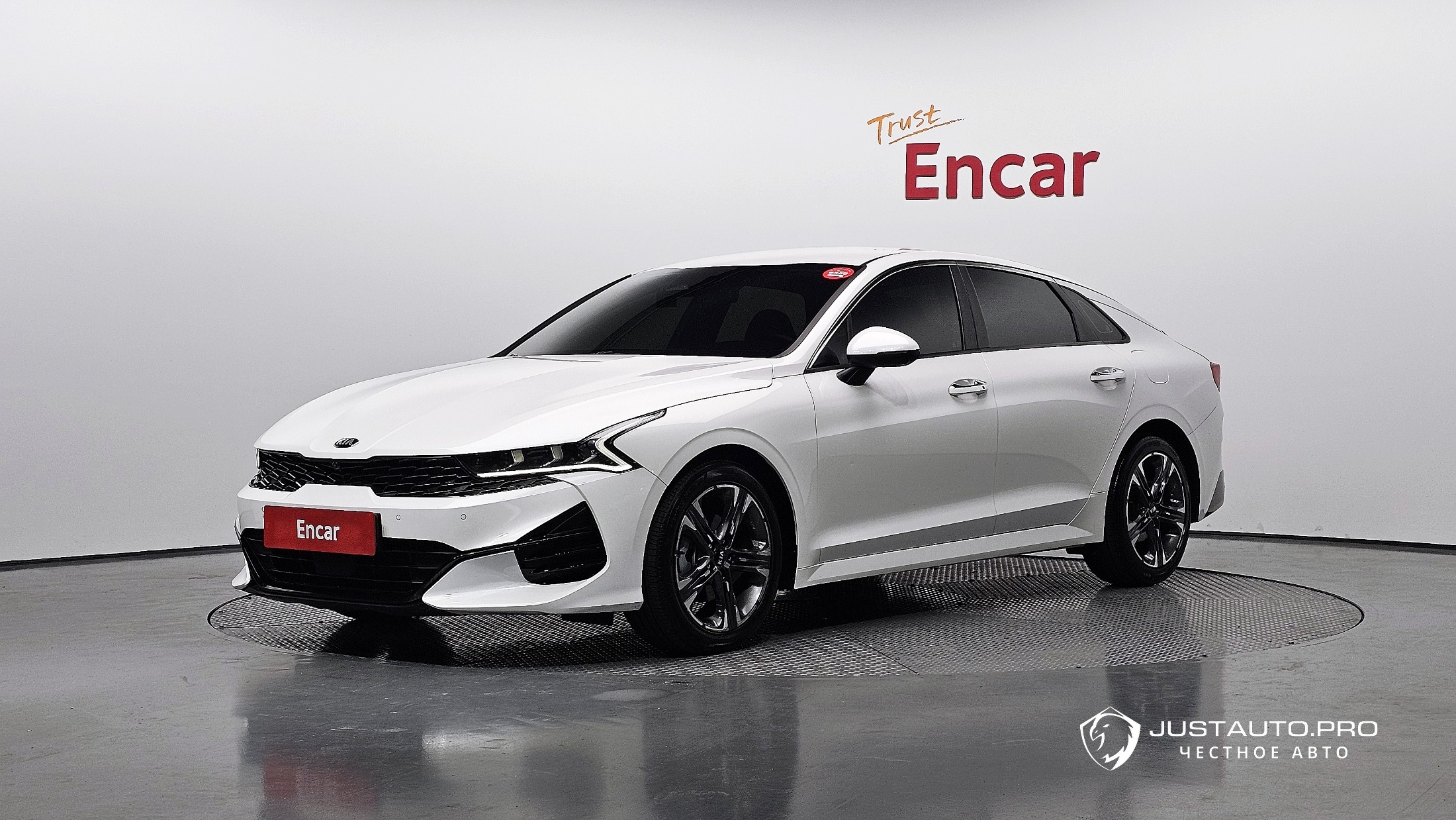 Автомобиль Kia K5