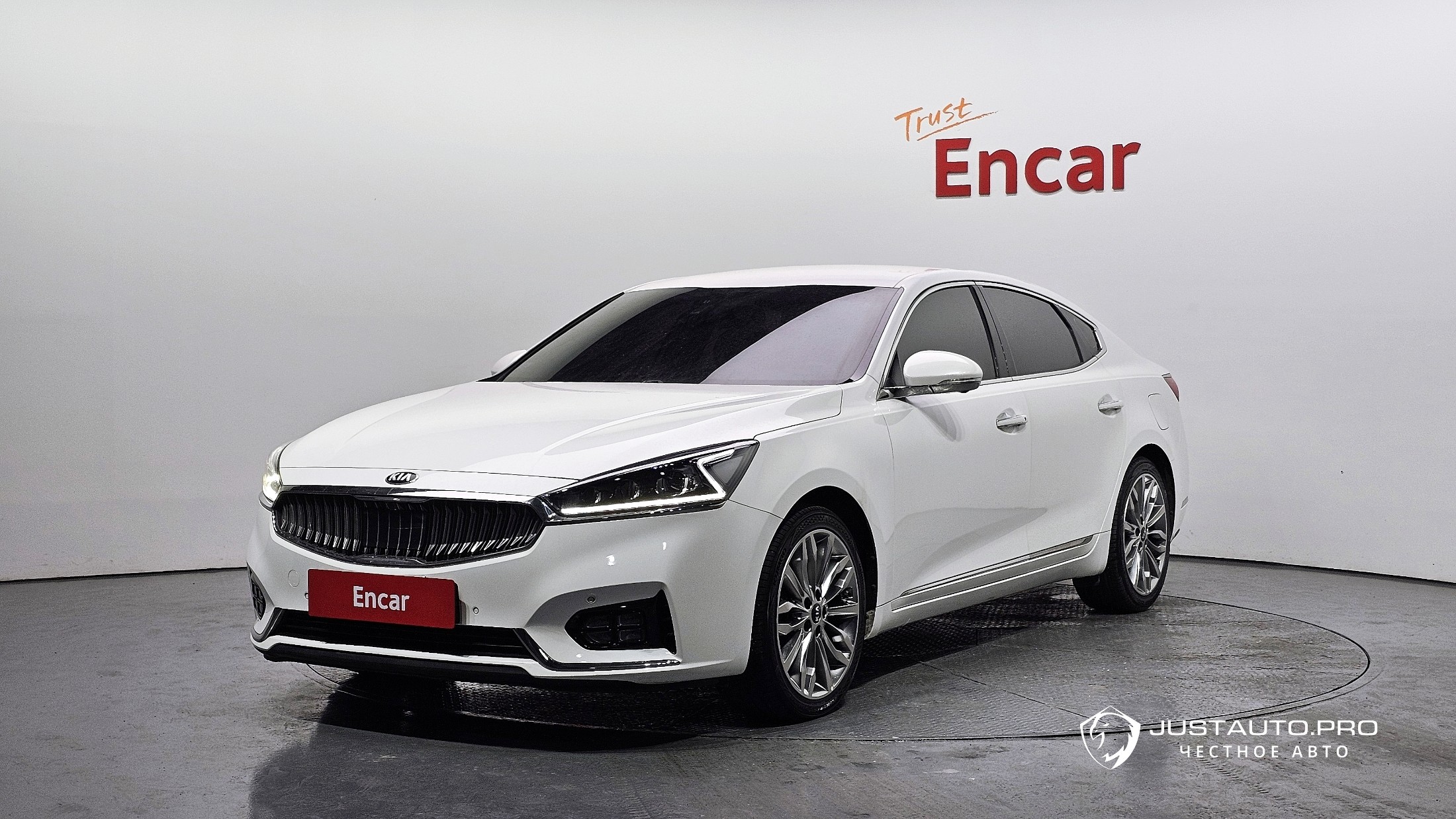 Автомобиль Kia K7