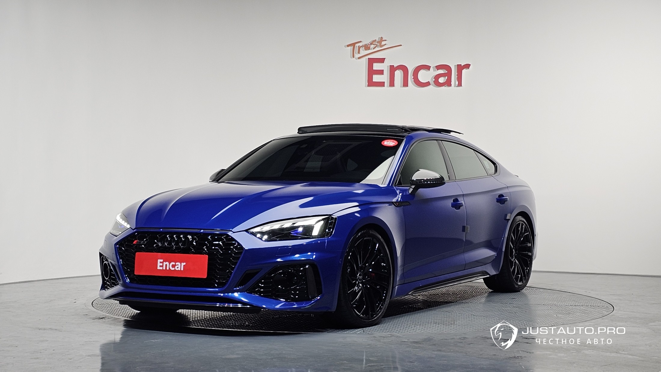 Автомобиль Audi RS5