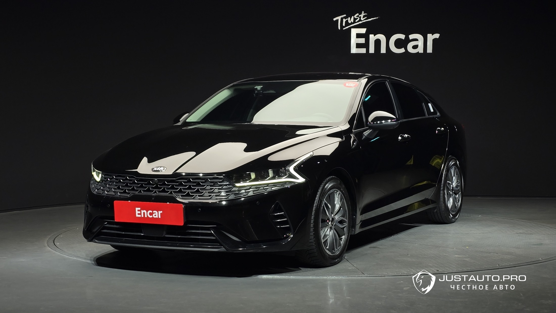 Автомобиль Kia K5