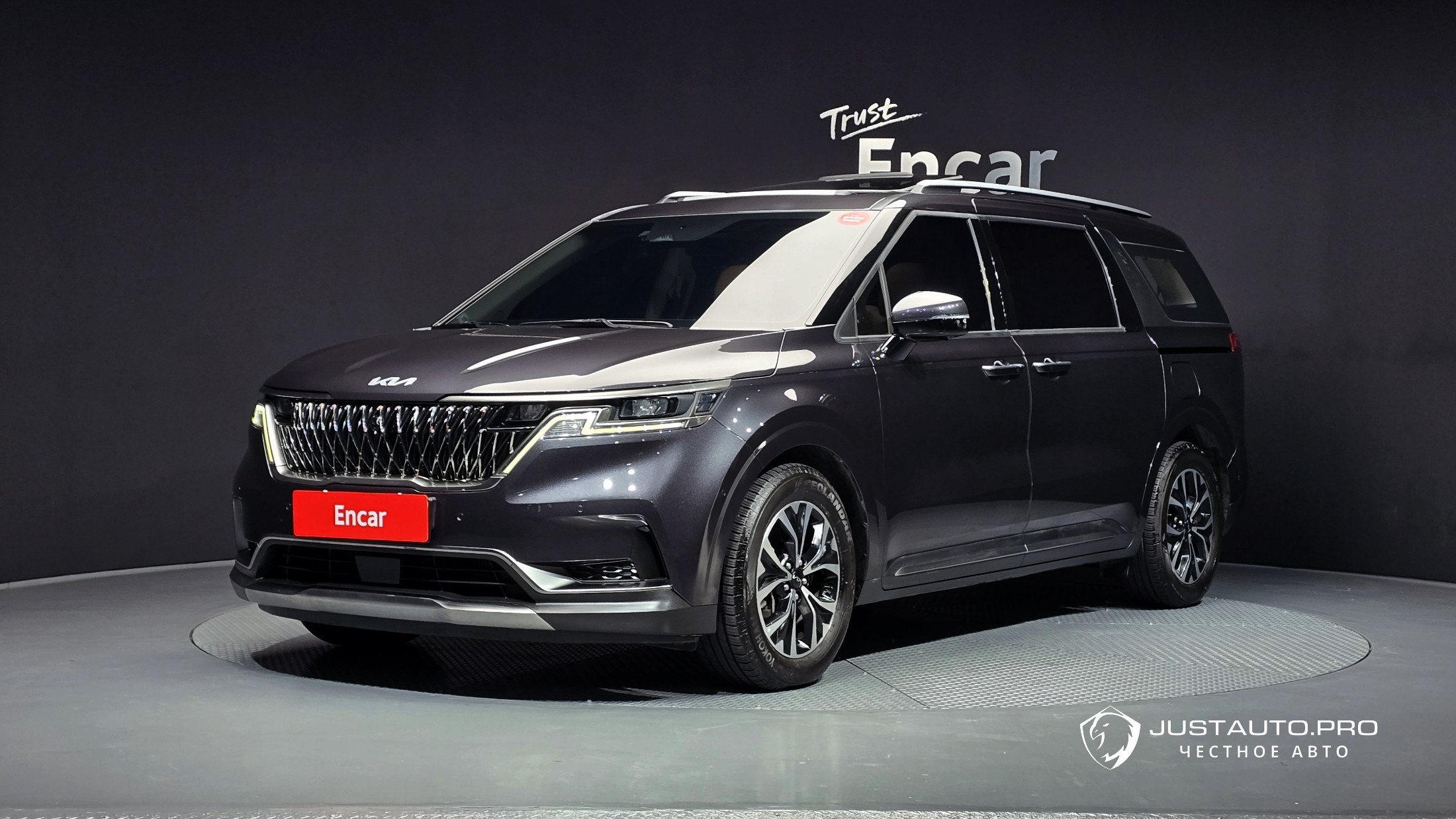 Автомобиль Kia Canival