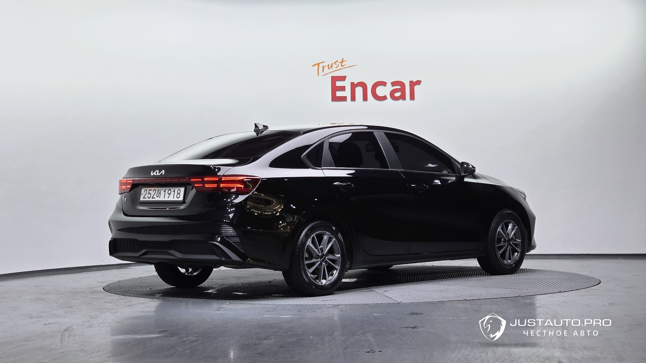 Автомобиль Kia K3