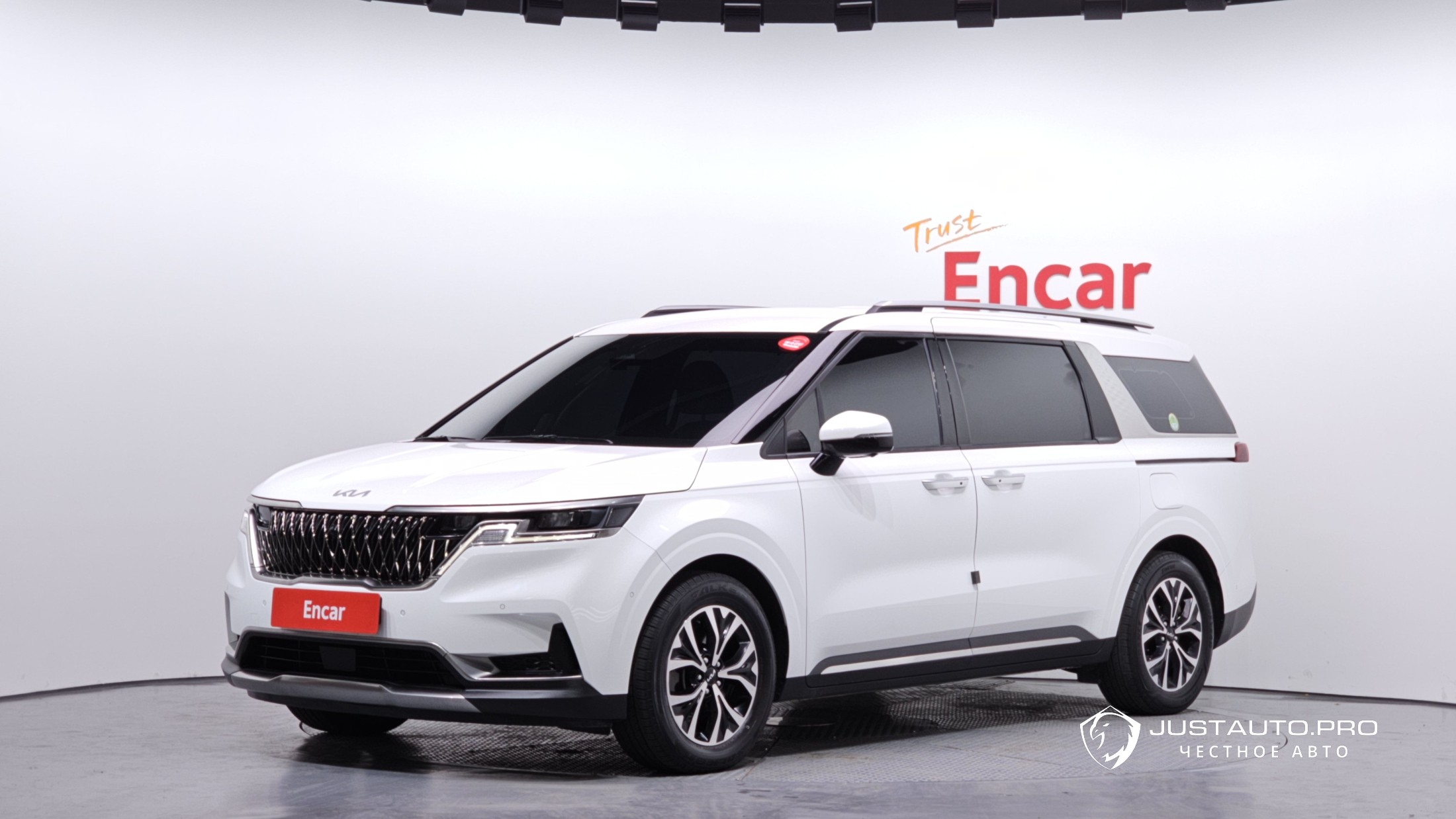 Автомобиль Kia Canival