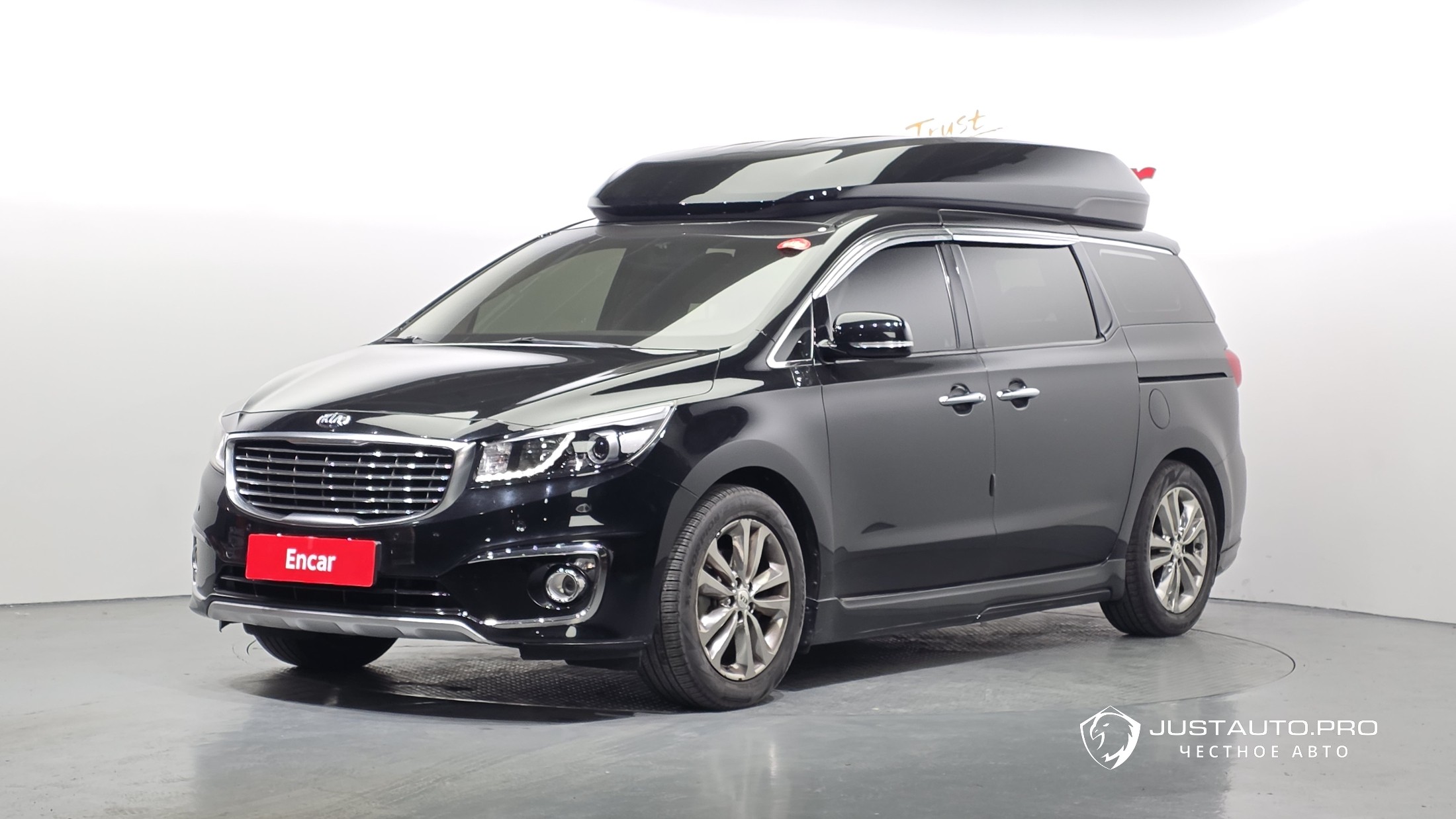 Автомобиль Kia Canival