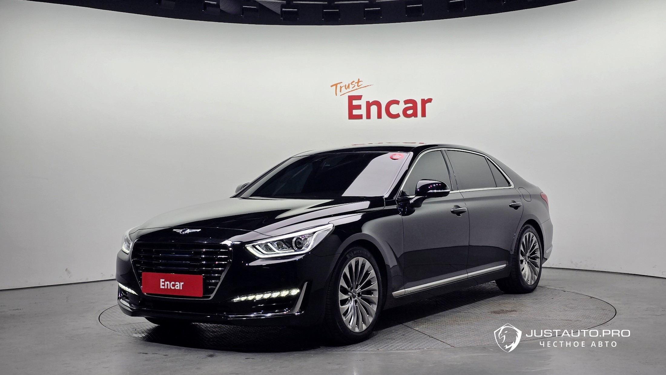Автомобиль Genesis EQ900