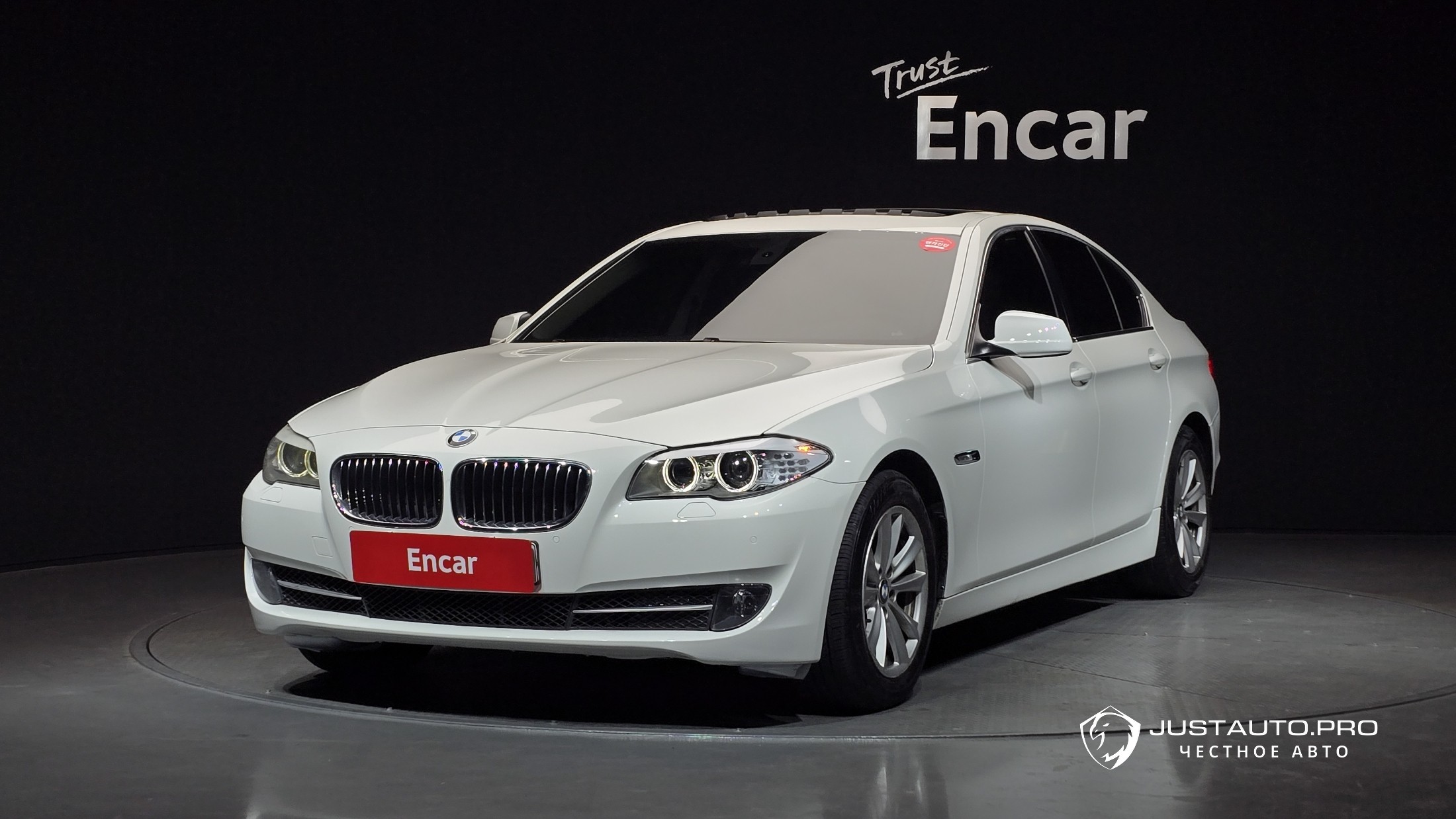 Автомобиль BMW 5-Series