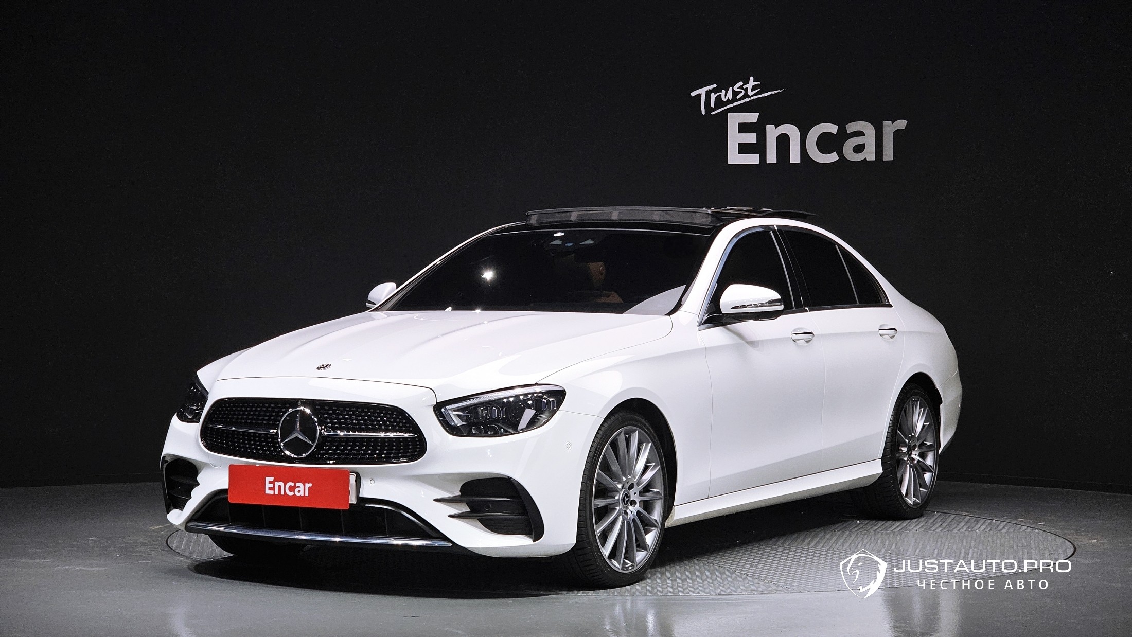 Автомобиль Mercedes-Benz E-Class