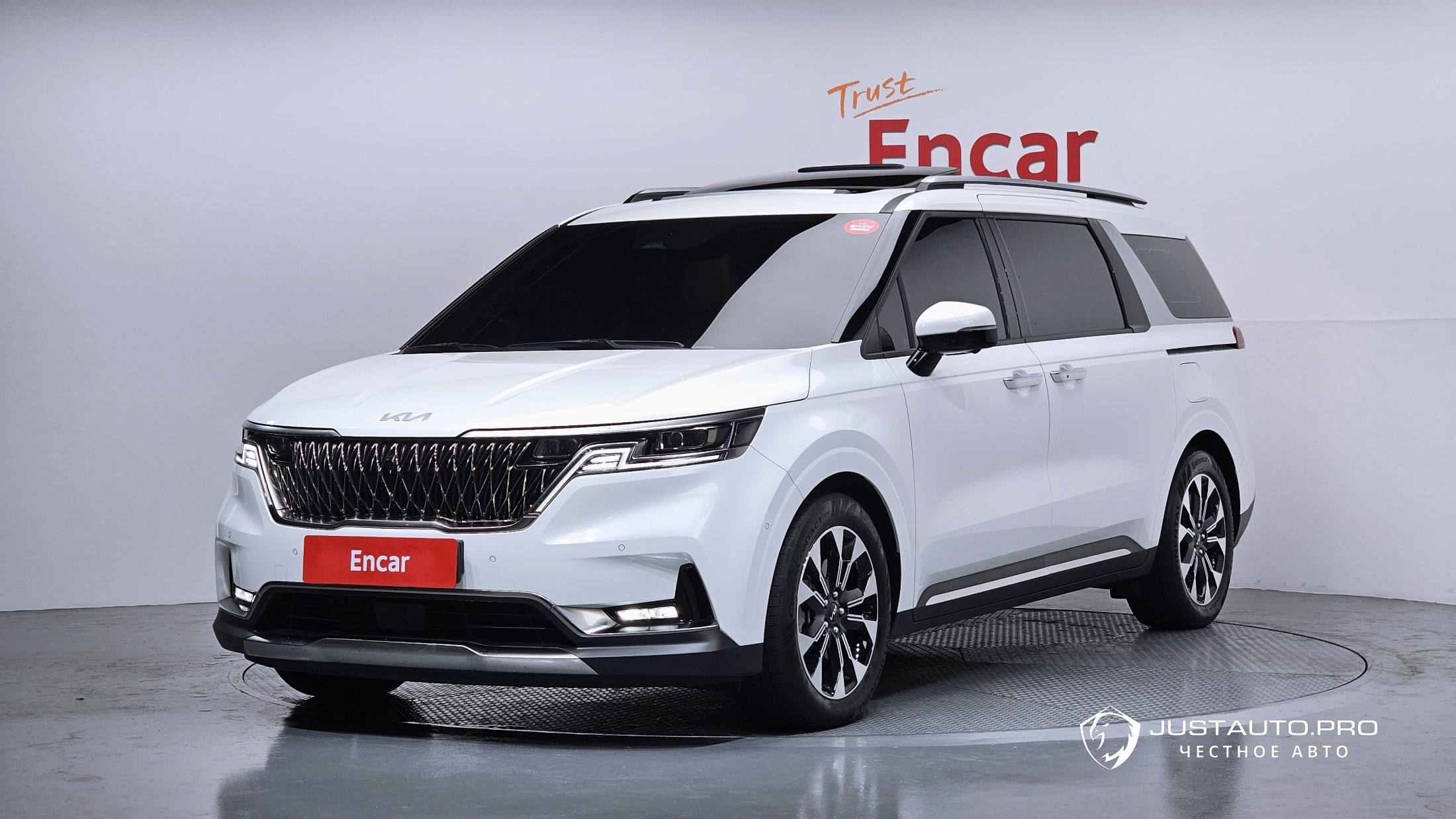 Автомобиль Kia Canival