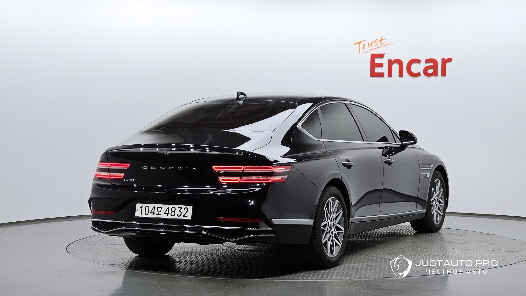 Автомобиль Genesis G80