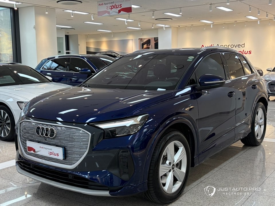 Автомобиль Audi Q4 e-tron