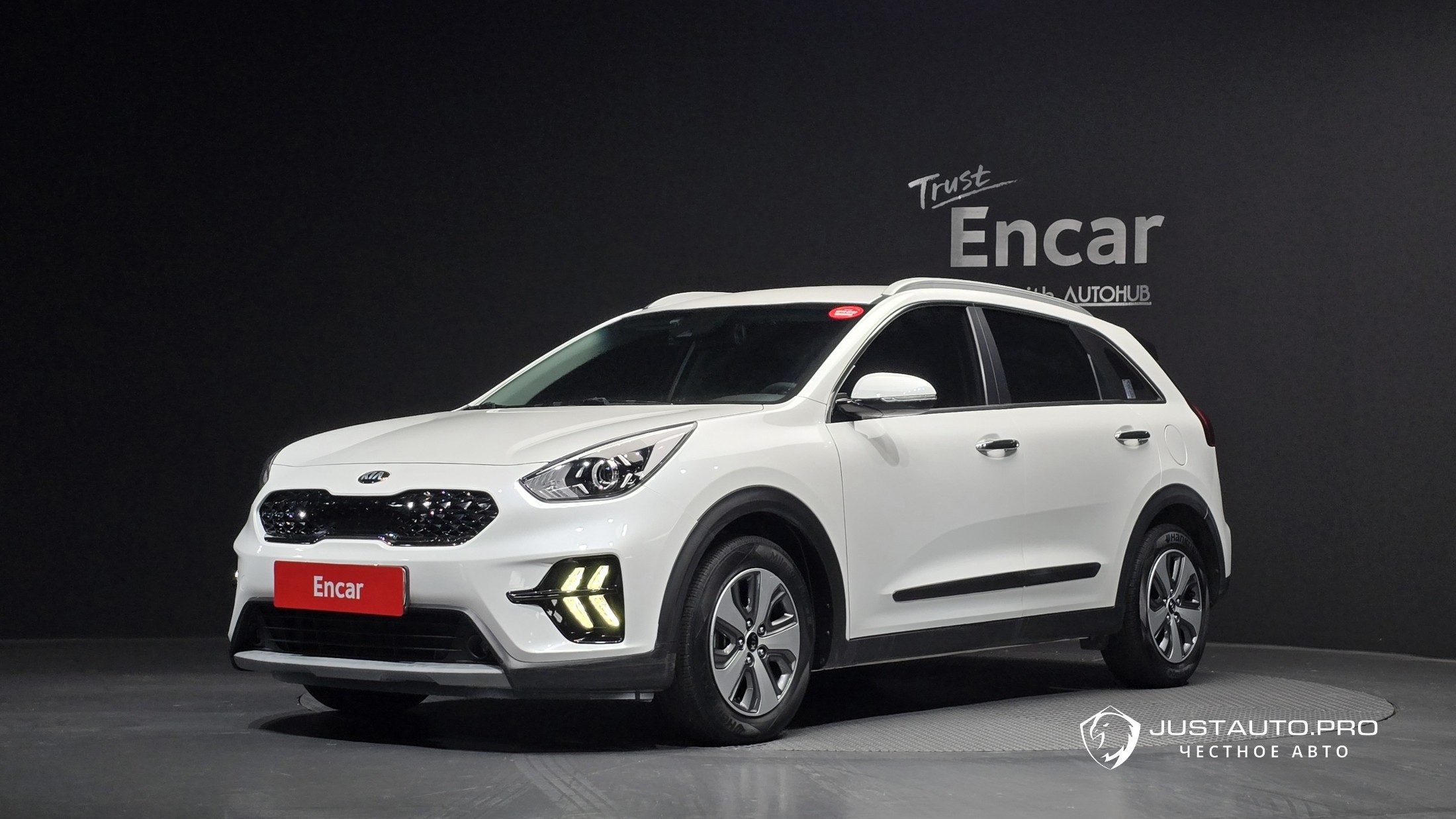 Автомобиль Kia Niro