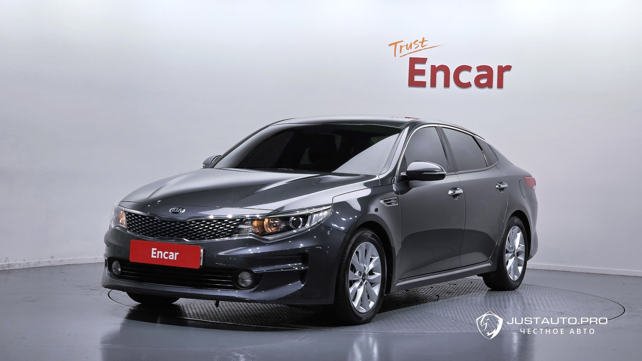 Автомобиль Kia K5