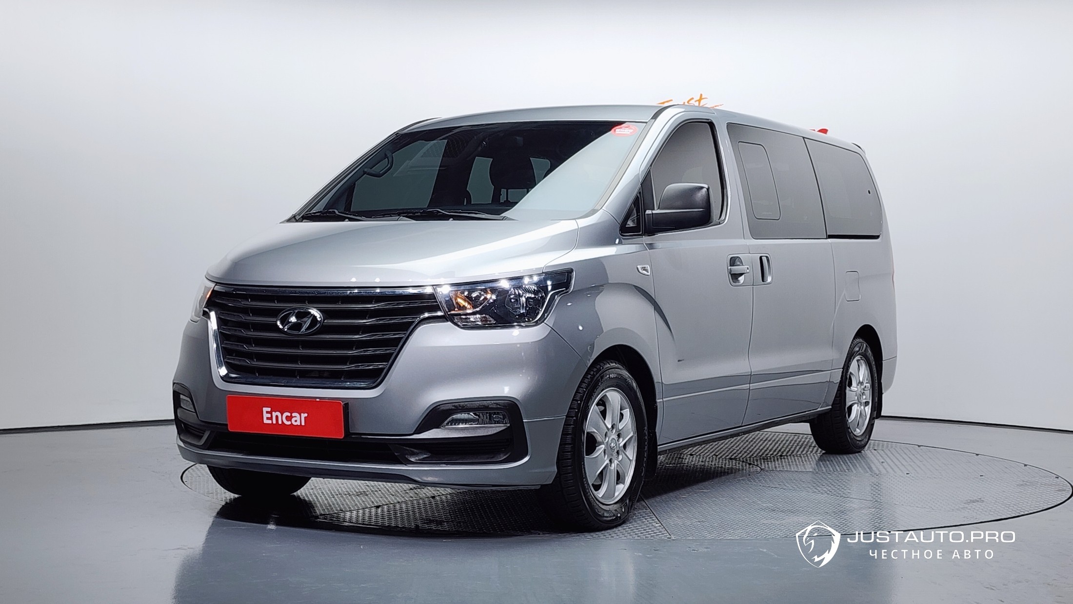 Автомобиль Hyundai Starex