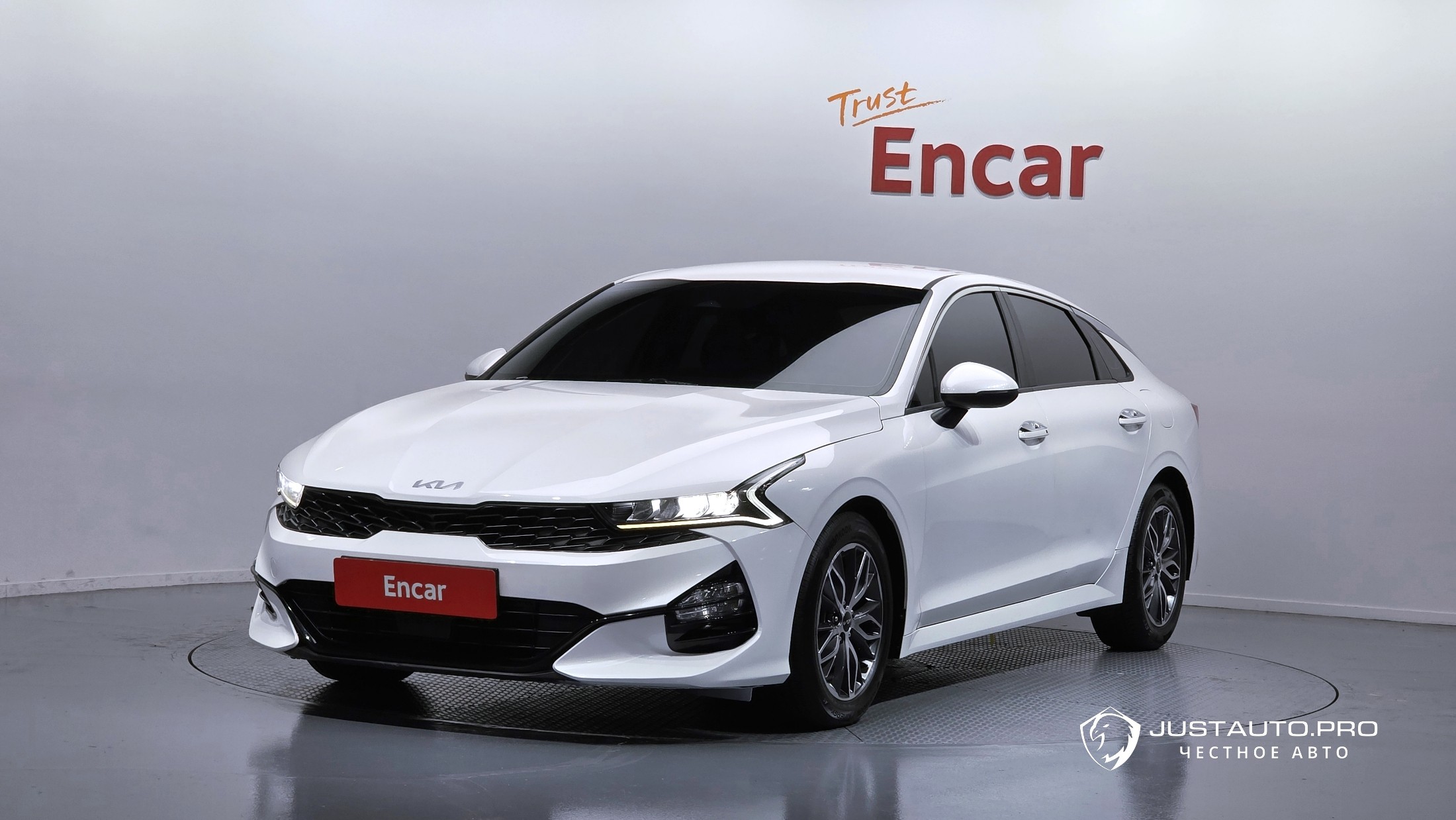 Автомобиль Kia K5