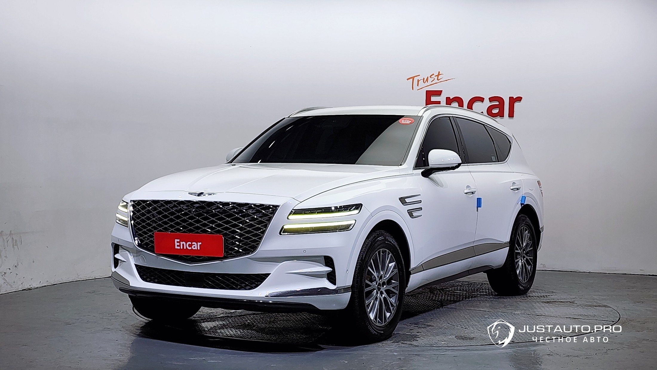 Автомобиль Genesis GV80