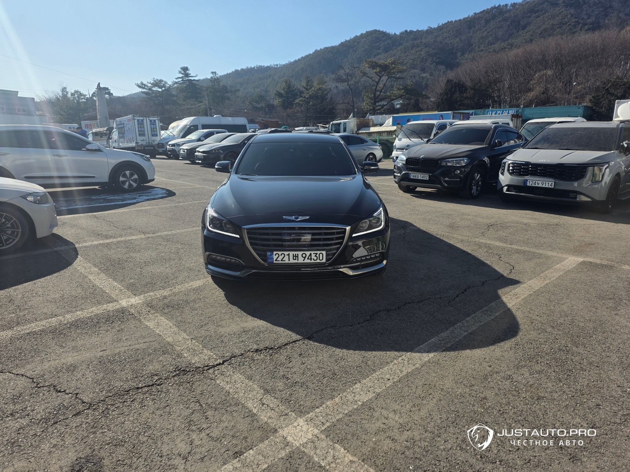 Автомобиль Genesis G80